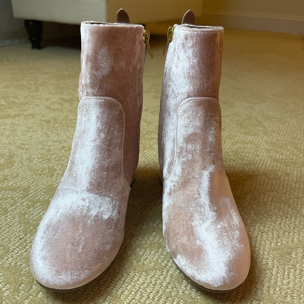 COACH Juliet Blush Pink Velvet Side Zip Booties - Size 5.5 - Picture 5 of 14